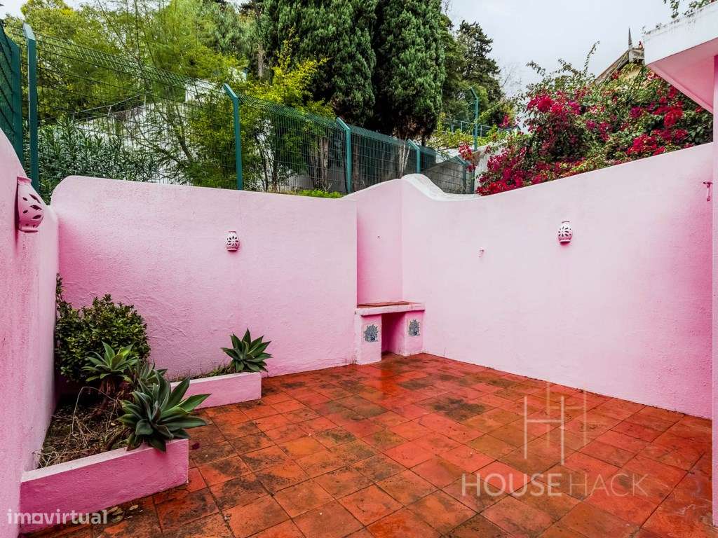 Apartamento T3 com logradouro na Rua de São Bento-27
