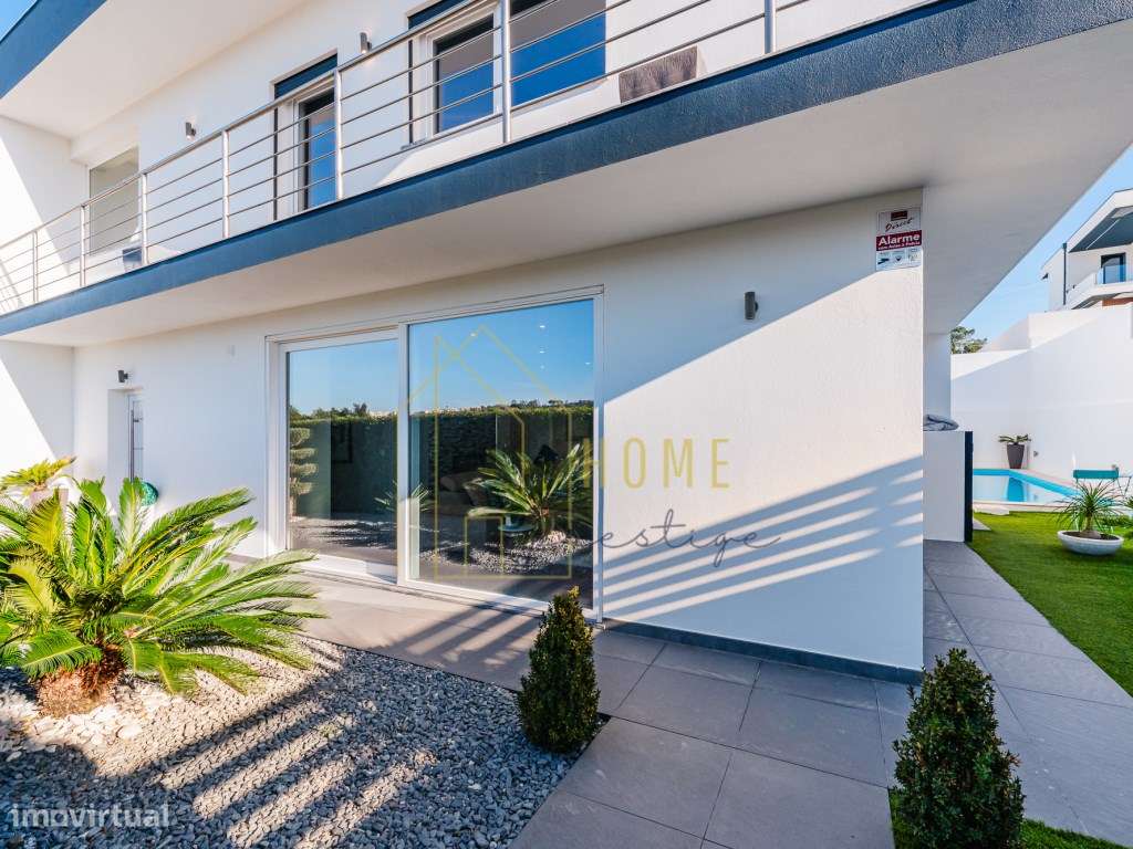 Moradia T4 na Urbanização Jardins de Santiago- Setúbal-45