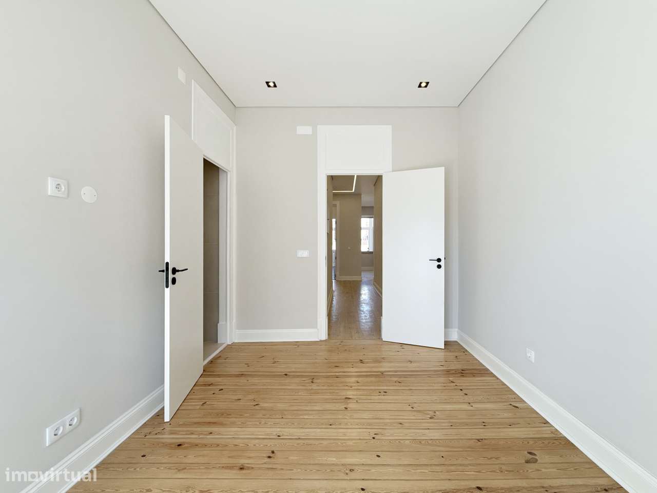 T3 Lindo Renovado a Estrear, jtº Metro Alameda/Técnico Lisboa-16