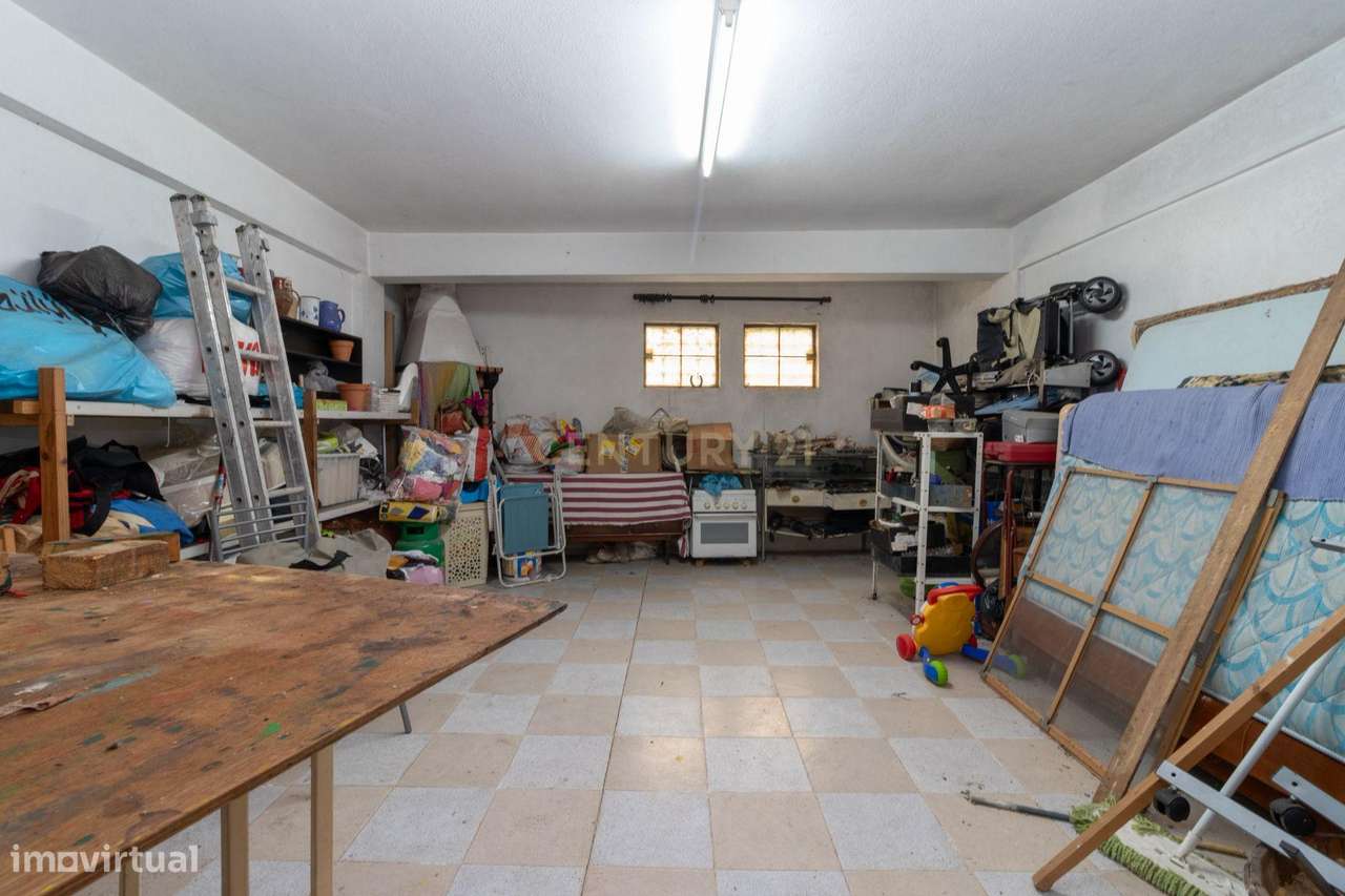 Oportunidade única de investimento em Odivelas – 50% de prédio em prop-34