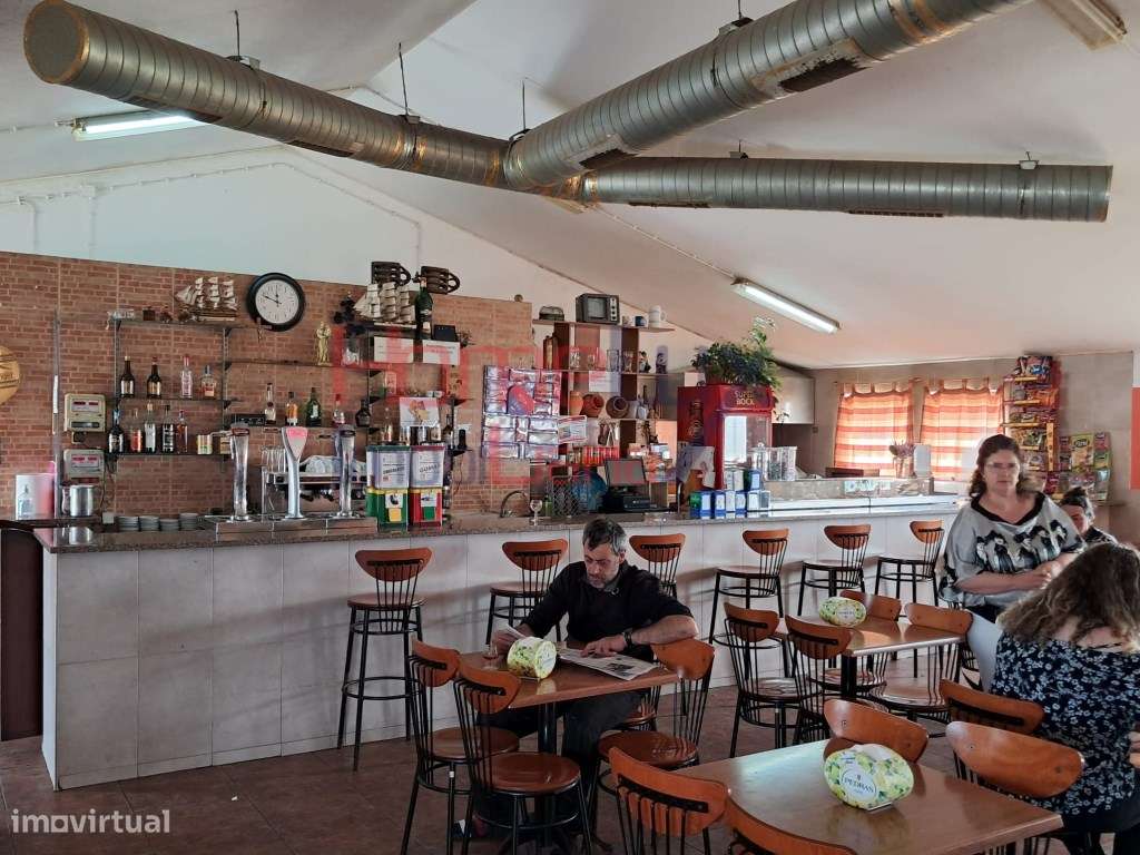 Trespasse de café na Gafanha da Nazaré - Aveiro - Grande imagem: 4/25