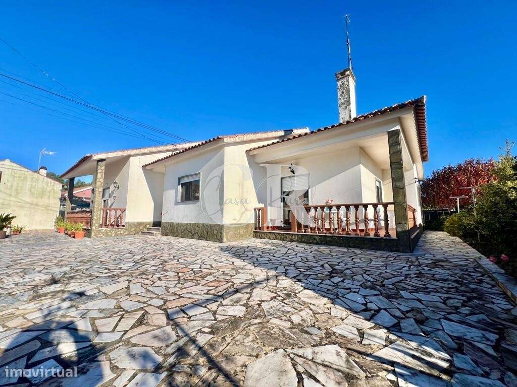 Excelente moradia térrea e independente com jardim em Arega - Figueiró-45