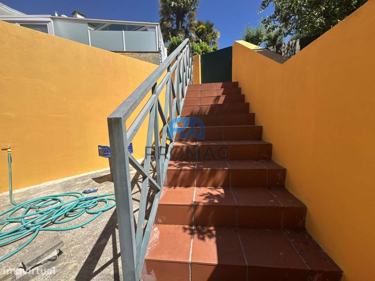 Espaço, luz e conforto em MORADIA T5 - AMARANTE-59
