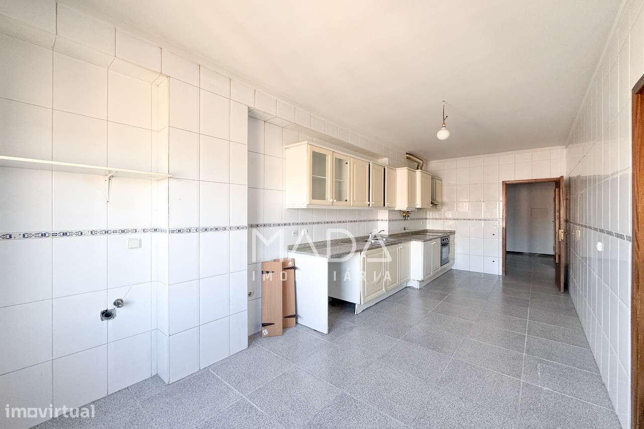 Apartamento T3 c/garagem fechada na zona da MAKRO em S. Victor, Braga-5