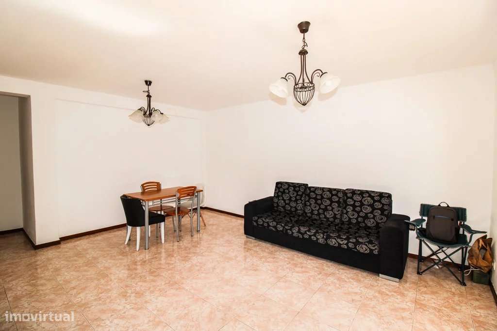 Apartamento T3 Mobilado em Aldoar – Excelente Localização no Porto - Grande imagem: 3/35