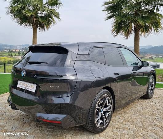 BMW iX xDrive 40 Pack Desportivo - 13