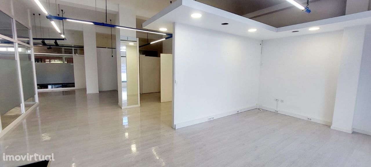 Espaço comercial na Maia junto ao eco caminho