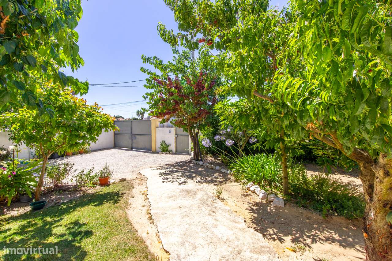 Moradia T2 com Garagem para 4 Viaturas  | Palhota – Pinhal Novo-7