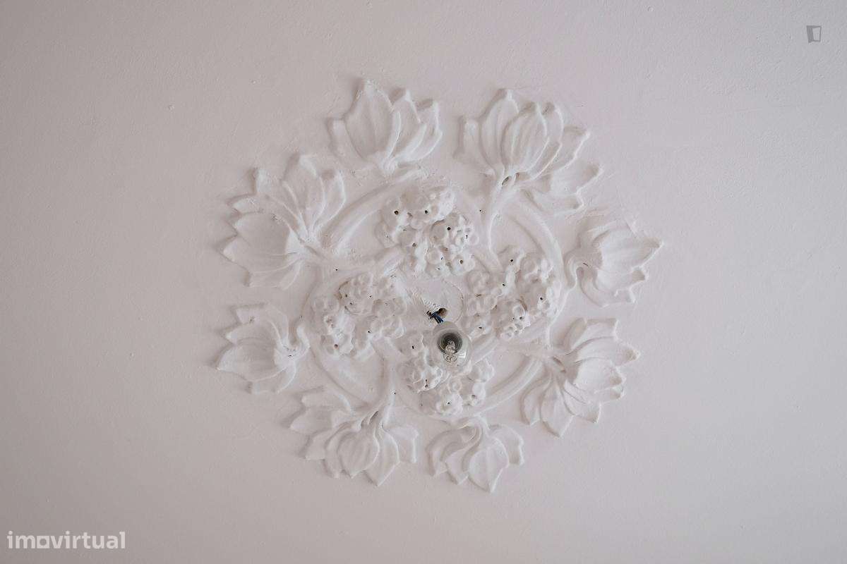 Quarto - localizado em Baixa Coimbra - Grande imagem: 2/10