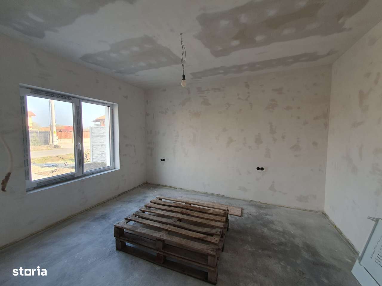 De vânzare – 1/2 Duplex în Becicherecu Mic- 738-4