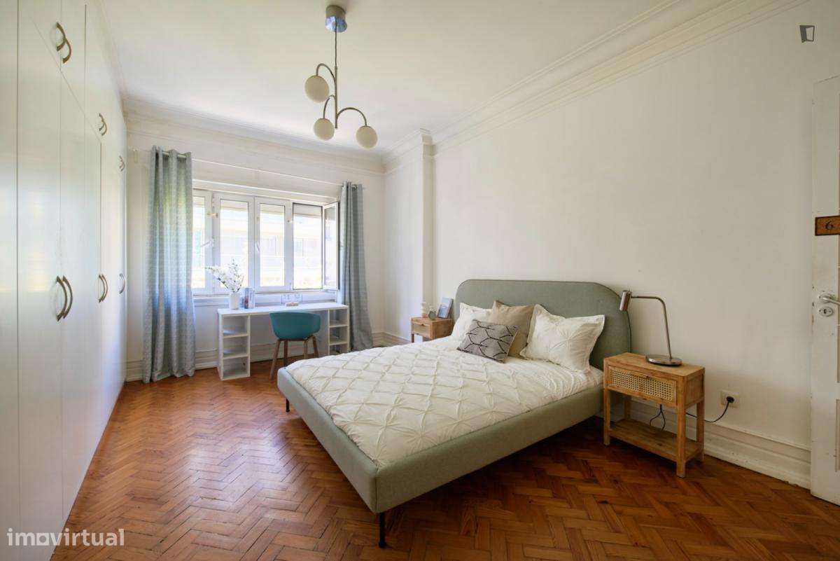 Quarto - localizado em Marquês de Pombal Lisbon - Grande imagem: 3/16