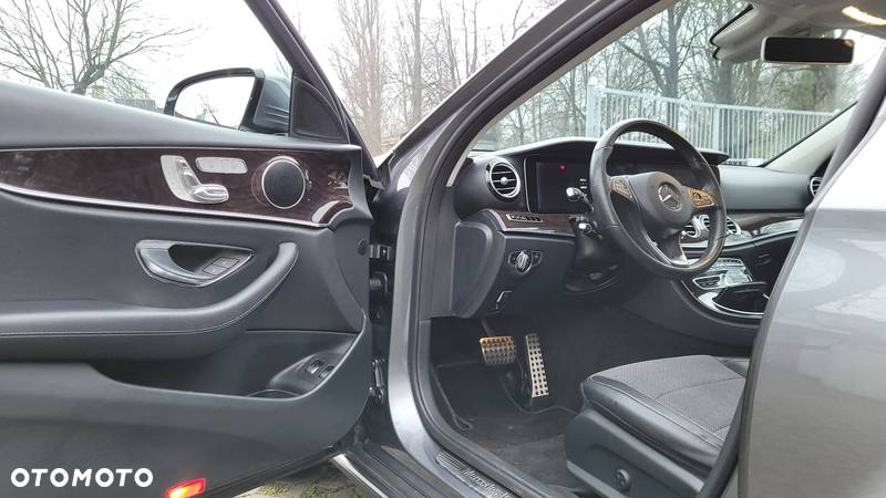 Mercedes-Benz Klasa E 220 d 4Matic T All-Terrain 9G-TRONIC Exclusive - 8