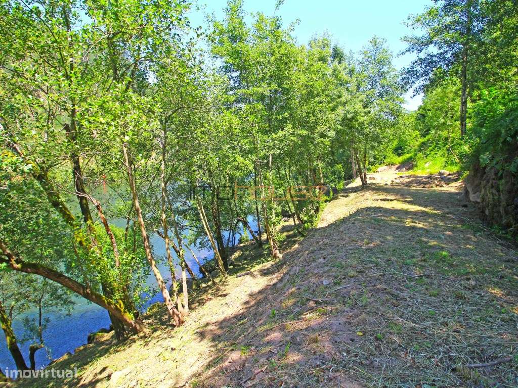 Quinta com frente de Rio Douro-30