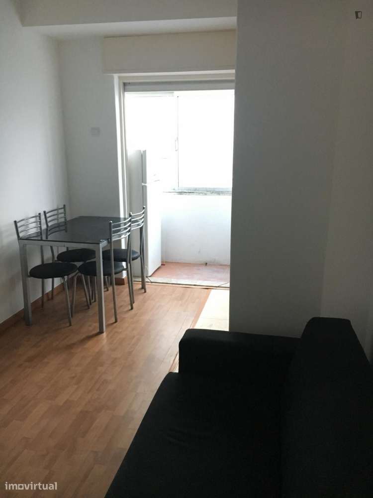Apartamento com 1 quartos - localizado em Amadora Lisbon - Grande imagem: 2/6
