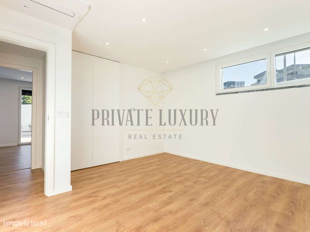 Moradia de Luxo T5 com Piscina em Belas, Sintra | Design Contemporâ...-10