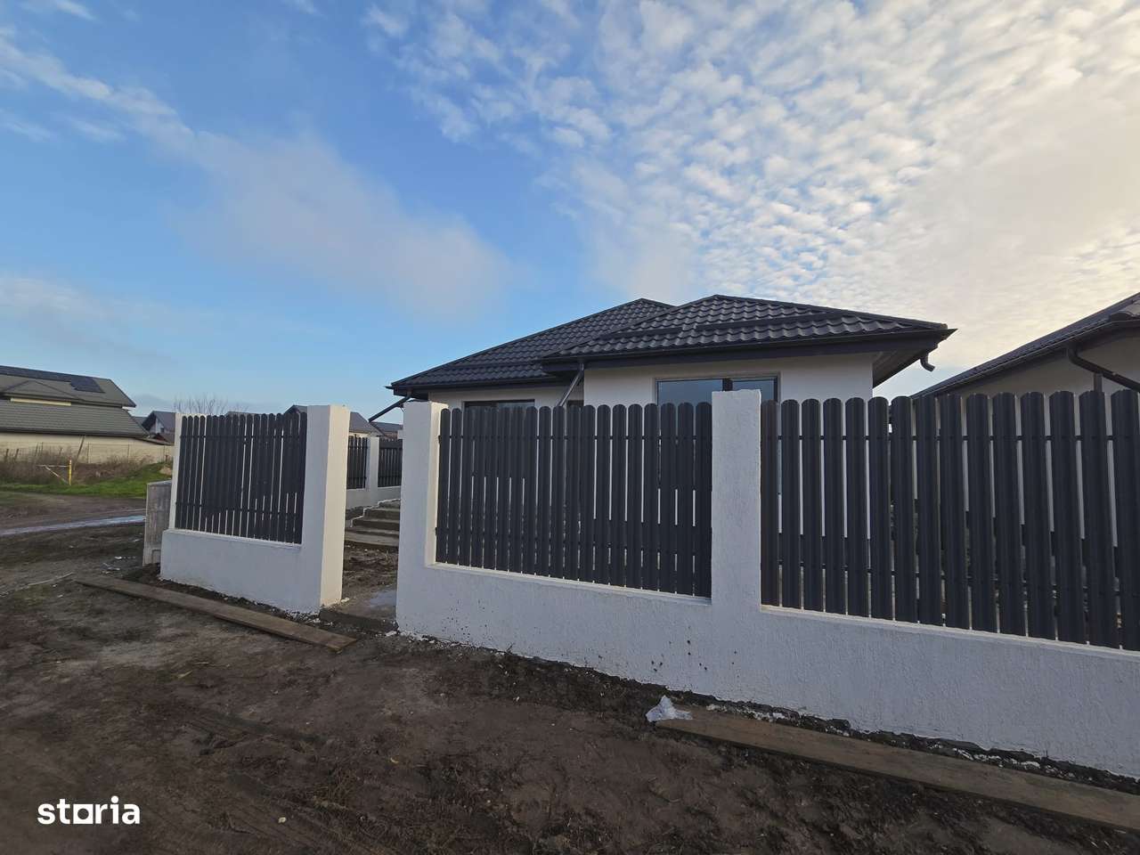 Casa parter - 3 camere -2 bai-pod - str oituz - incalzire pardoseala - Imagine principală: 2/7