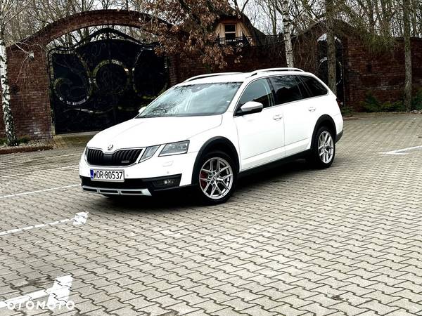 Skoda Octavia Scout 2.0 TDI 4x4 DSG - 3