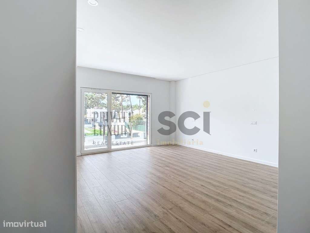 Moradia T4 na Charneca da Caparica | Piscina e Garagem-9