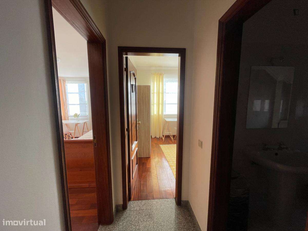 Quarto - localizado em Lisbon - Grande imagem: 5/10