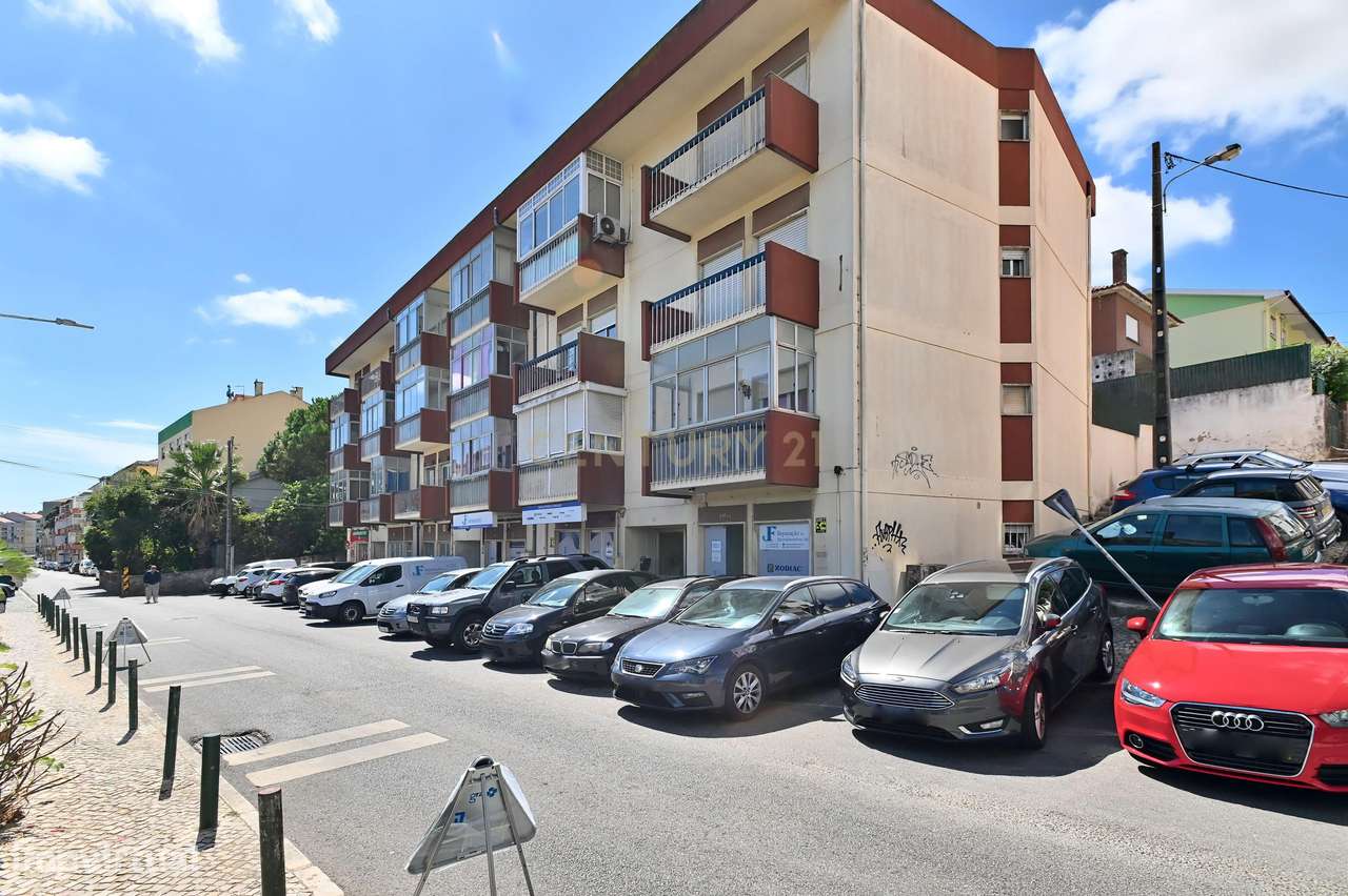 Apartamento T2 para venda em Mem Martins-18