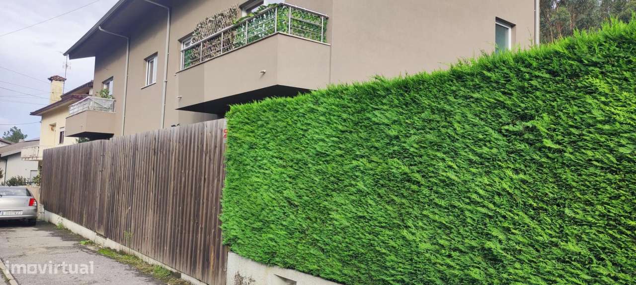 Prédio Misto com 4 frações - Grande imagem: 3/17