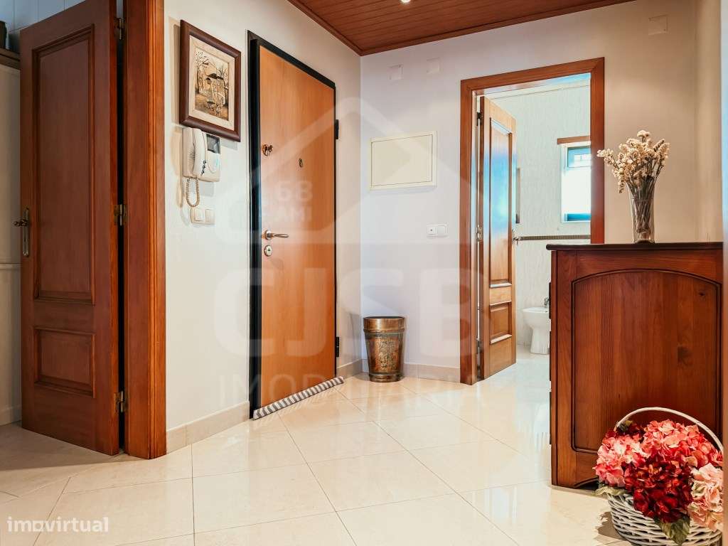 Apartamento T4 - Totalmente Central em Benavente-6