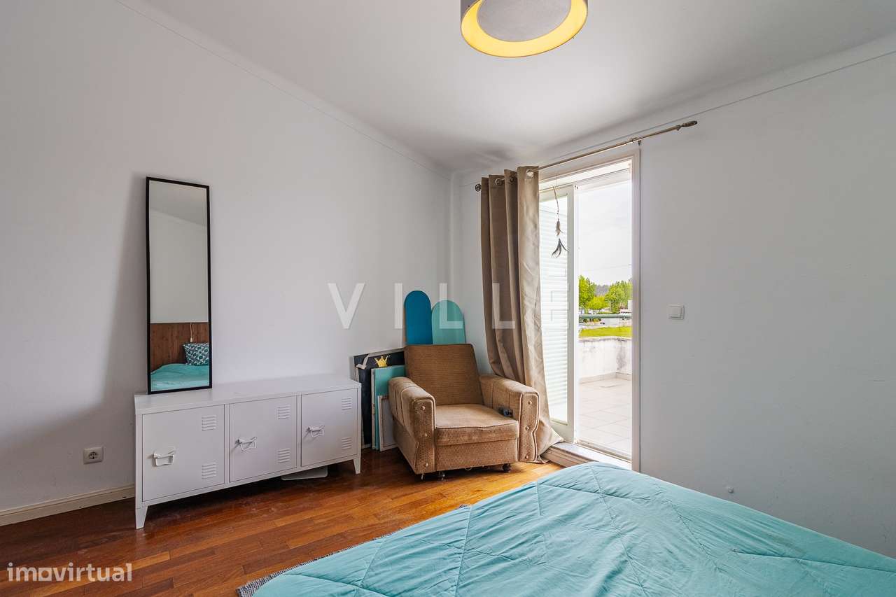 APT T2 Duplex em São Bernardo-33