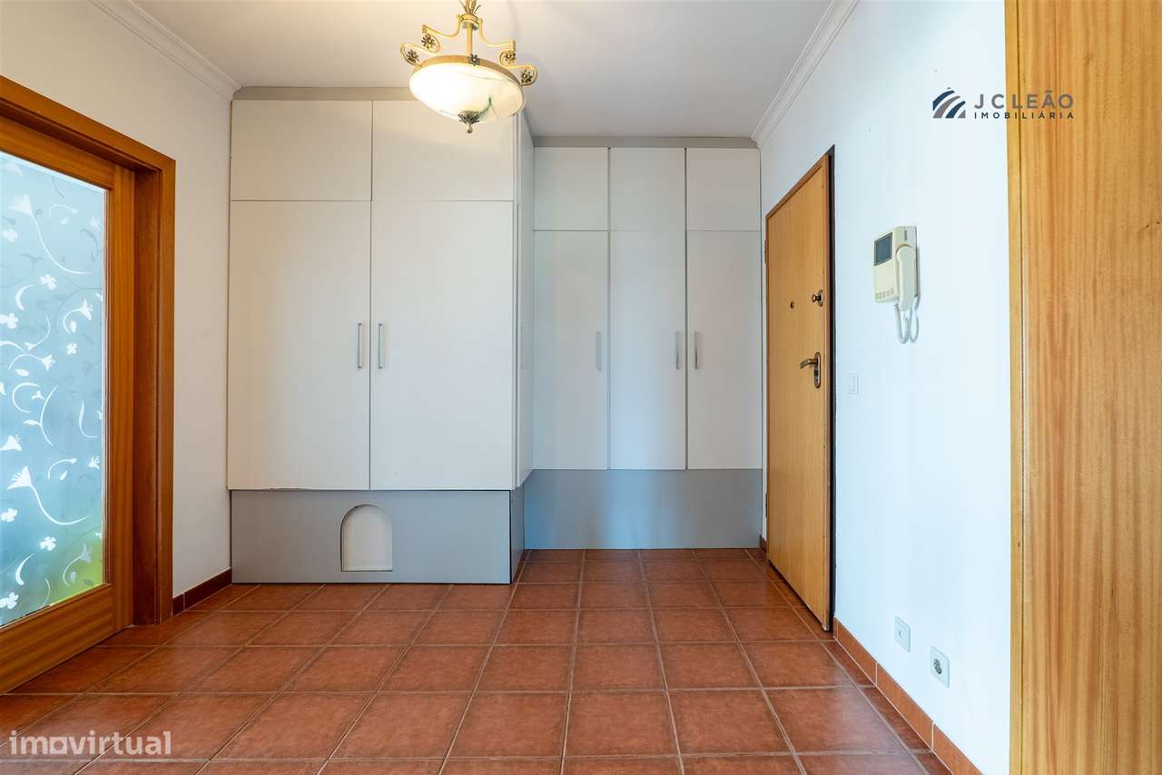 T3 com Excelente Exposição Solar no Coração de Paredes - Grande imagem: 5/36