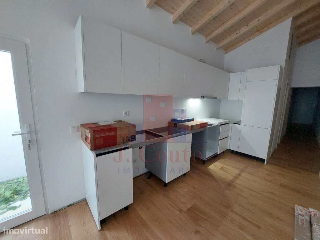 MORADIA T2 com quintal em Caldas da Rainha-6