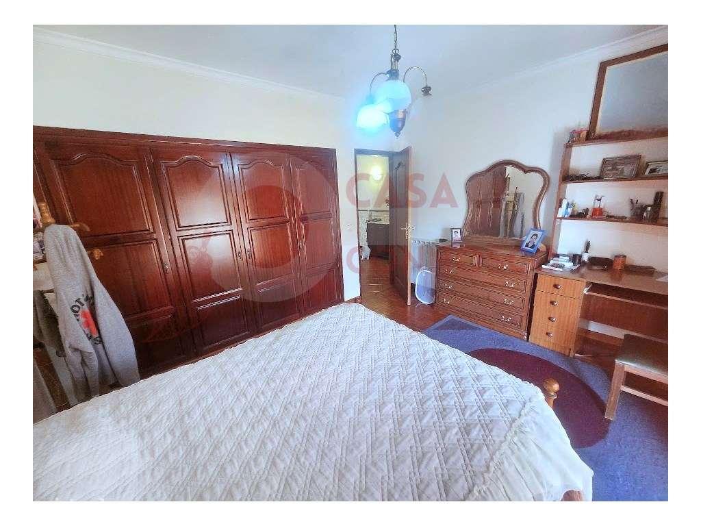 Moradia T3+T2 com garagem e jardim.-22