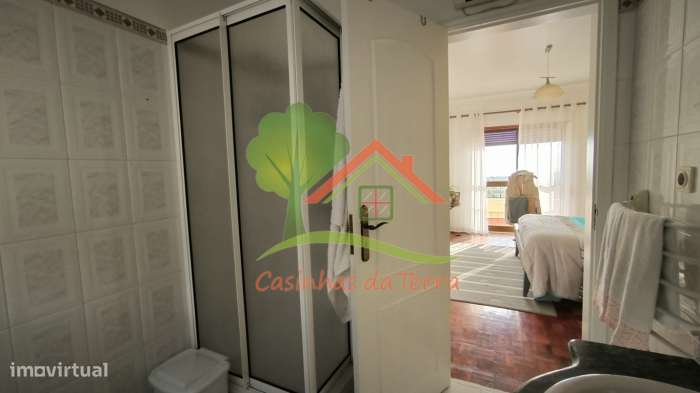 Moradia T5 com Vista de Mar Deslumbrante em Baleia, Carvoeira-20