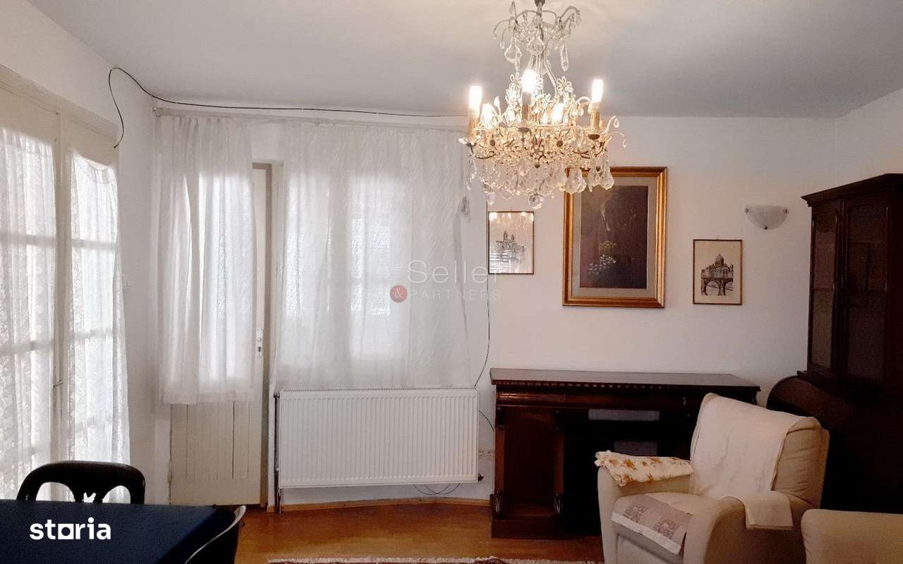 Casa cu curte individuala - Imagine principală: 1/10