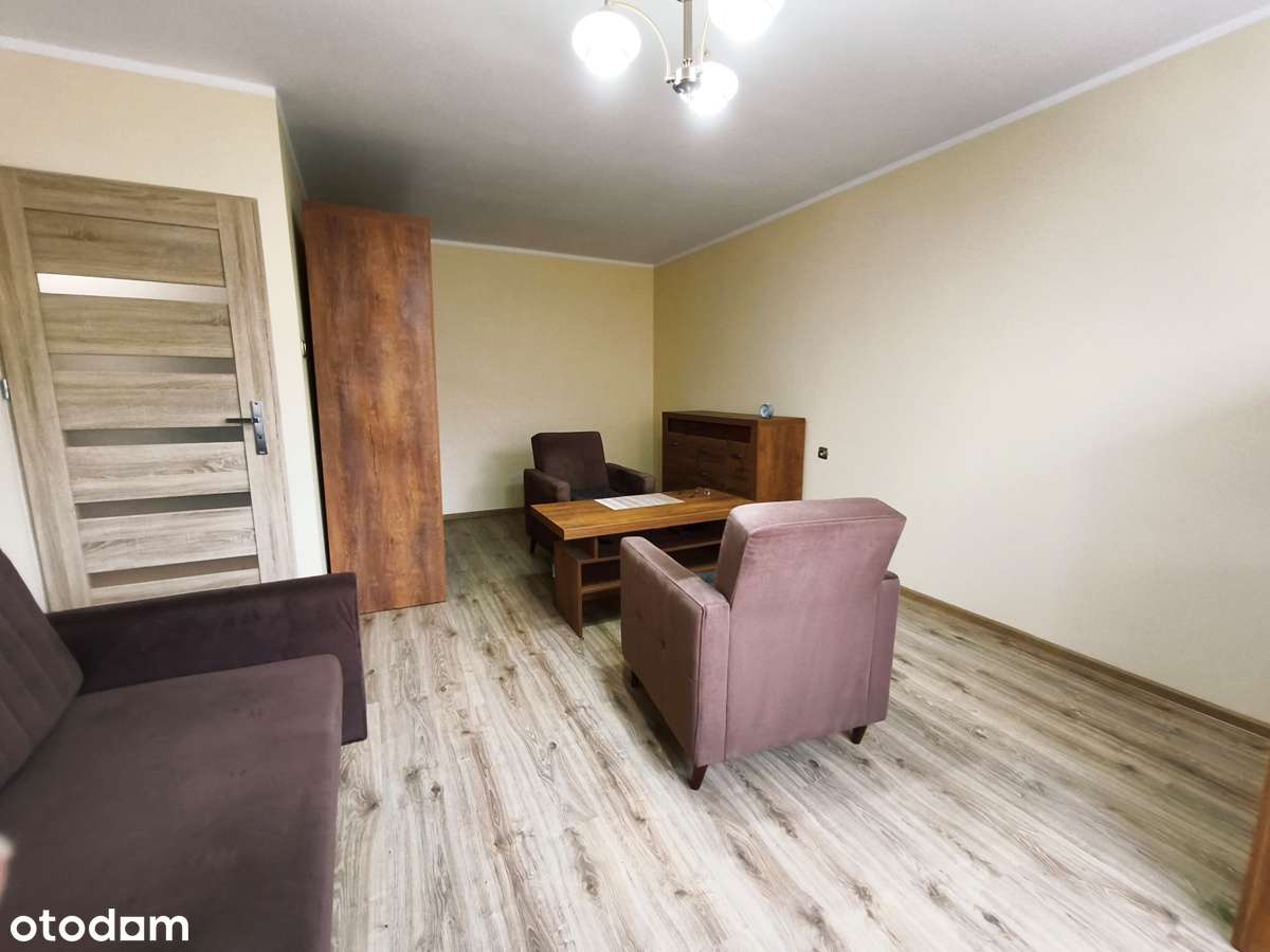 Przestronna kawalerka, II piętro, po remoncie, w niskim bloku z cegły-4