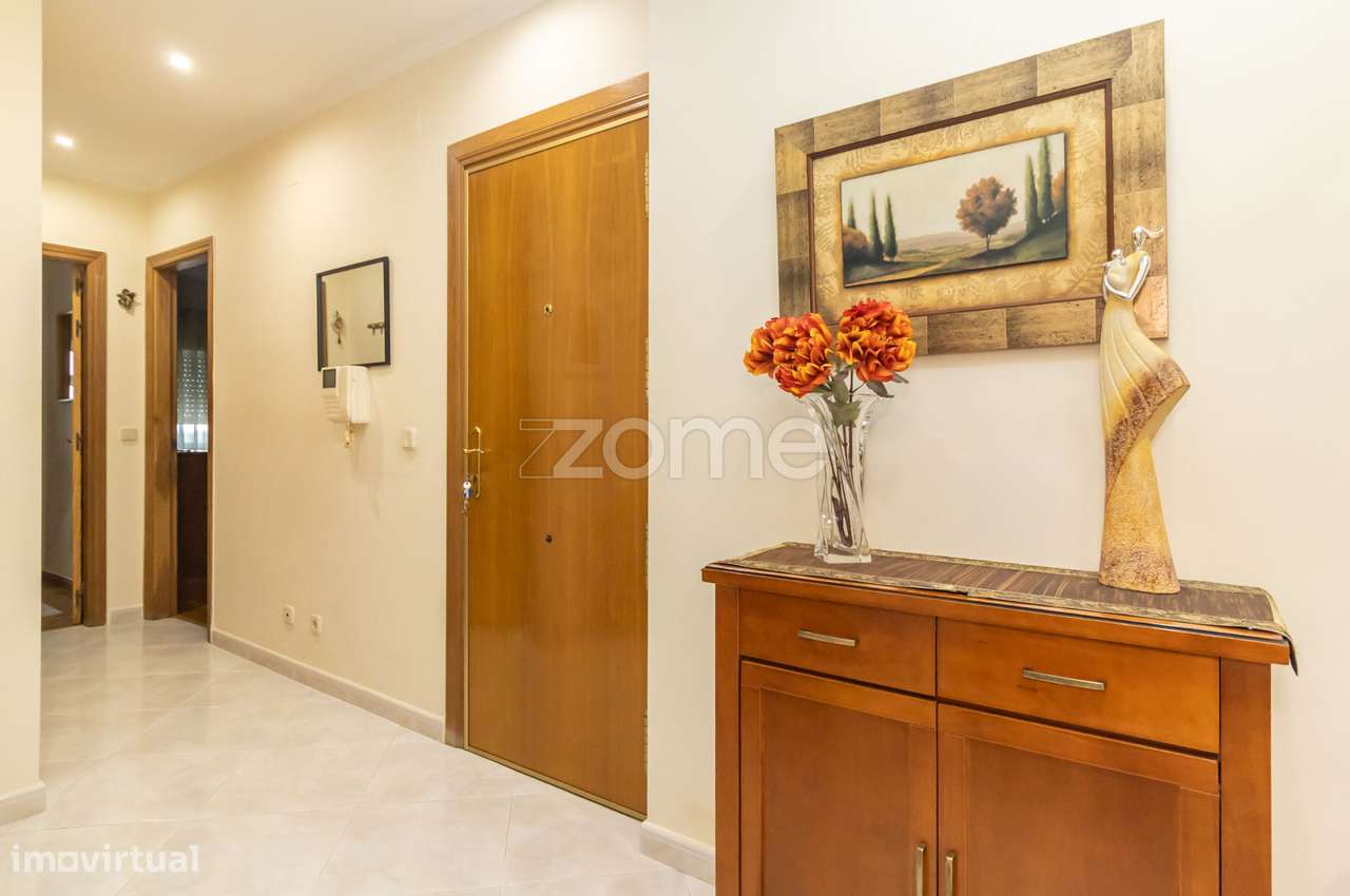 T2 com elevador e arrecadação em Santa Marta do Pinhal - Grande imagem: 5/15