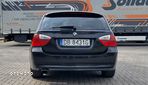 BMW Seria 3 318d DPF Touring - 15