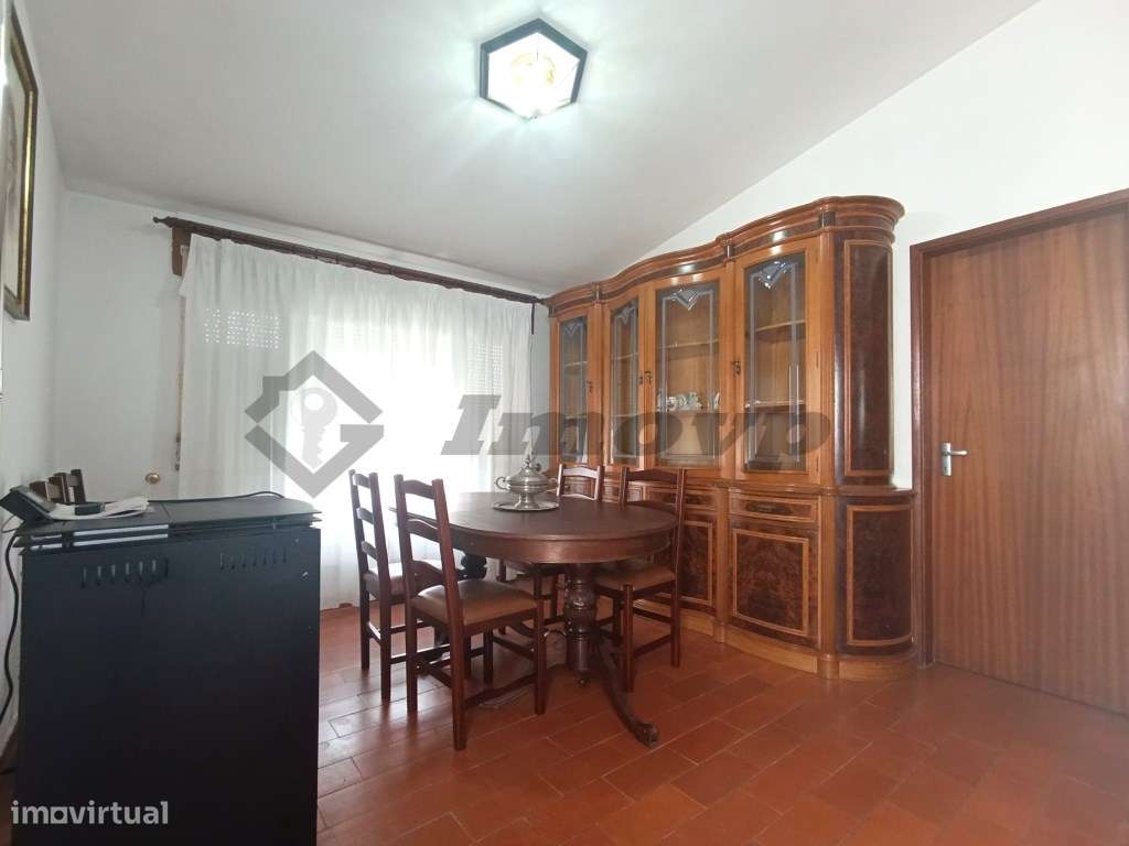 Andar de Moradia de características T2 na Vila de Castro Verde-11