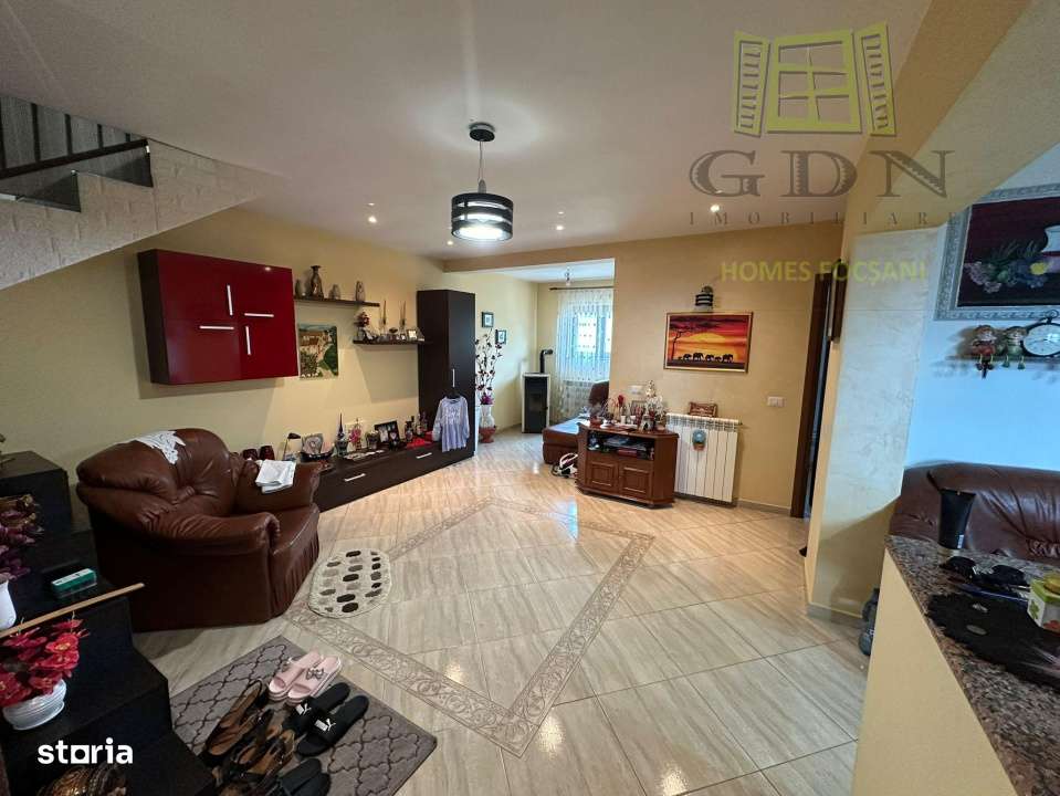 Casa de vanzare P+1 Vanatori,Vrancea - Imagine principală: 4/8