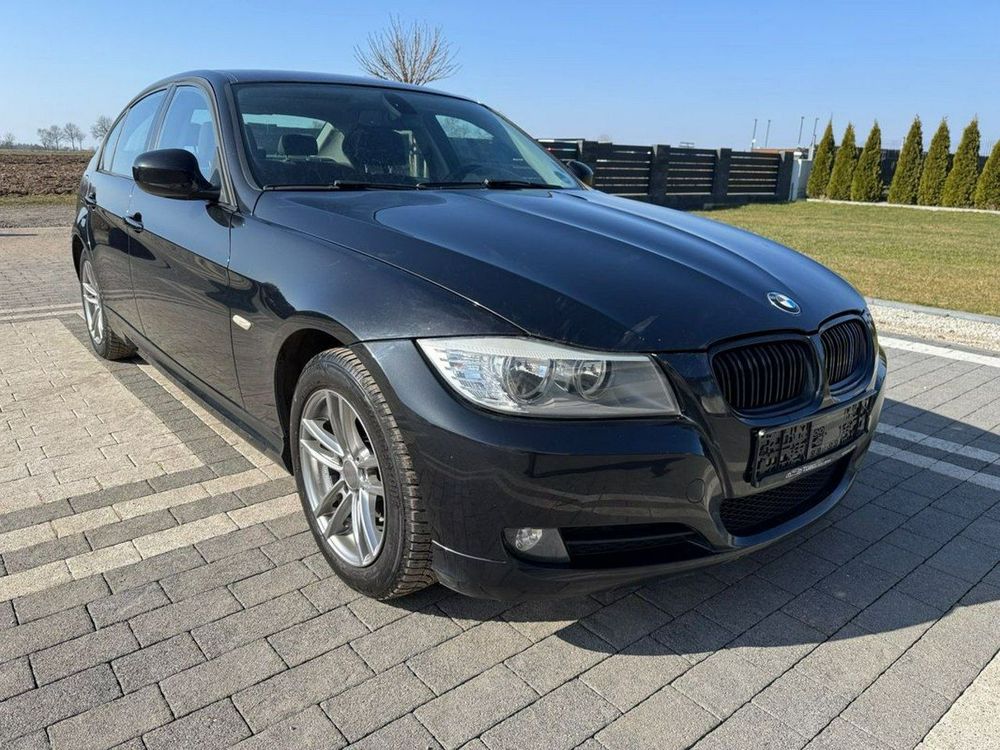 BMW 3 Series E90/E91/E92/E93 318d DPF Edition Lifestyle 2011