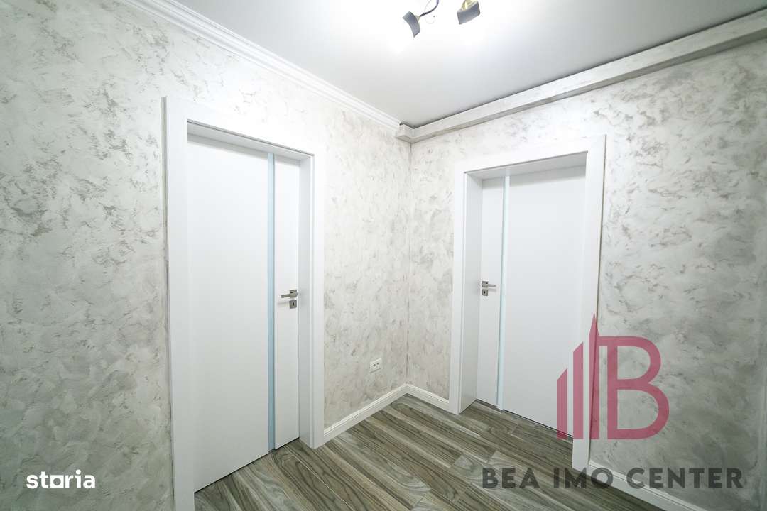 Apartament 3 camere , renovat complet, etaj 1, B-dul Revoluției-11