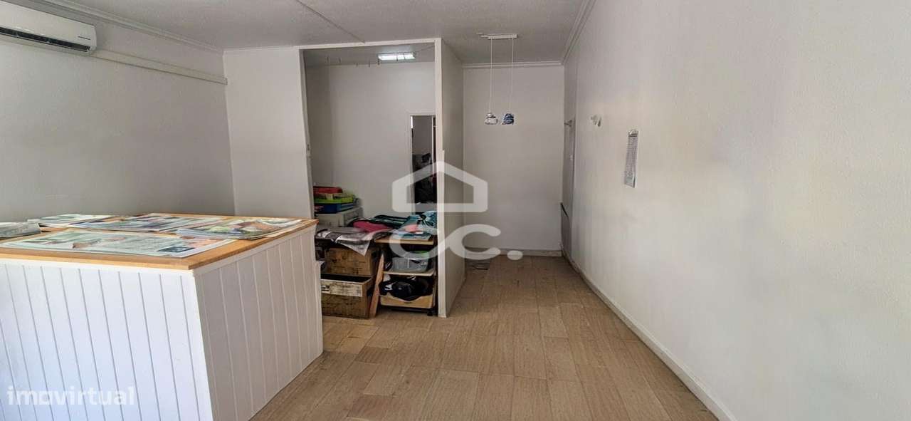 Loja com R/C e cave em Torres Novas | 120 m²-10