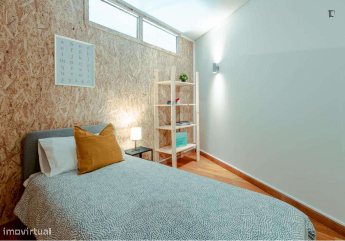 Quarto - localizado em Cedofeita Porto - Grande imagem: 3/20