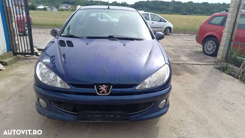 Dezmembrari Peugeot 206 sedan 1.4 i benzina 55KW cod KFW - 3