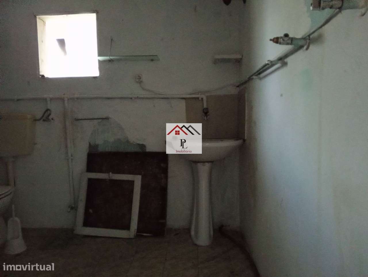 Moradia Térrea T1+1 para reconstrução no Meco em Montemor -o Velho-7