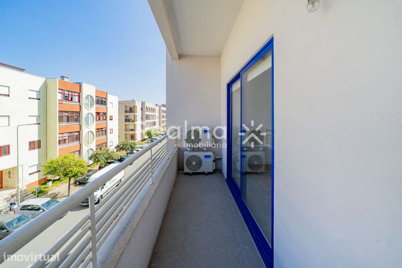 Apartamento T2 Renovado - S.José de S.Lazaro-14