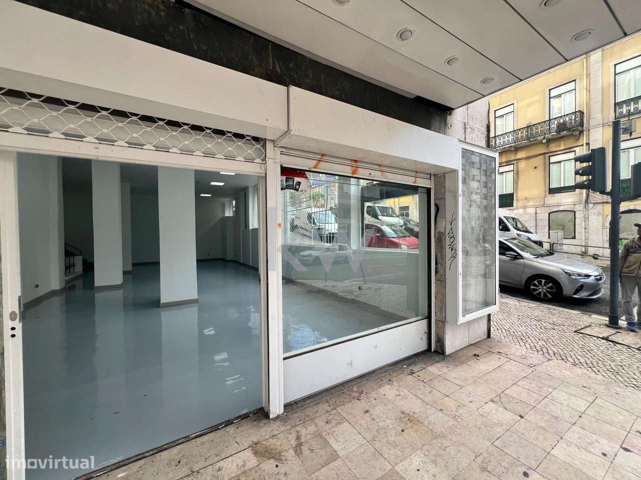 Comércio para Arrendamento na Av. Almirante Reis – 900 m2 em Localizaç - Grande imagem: 3/22