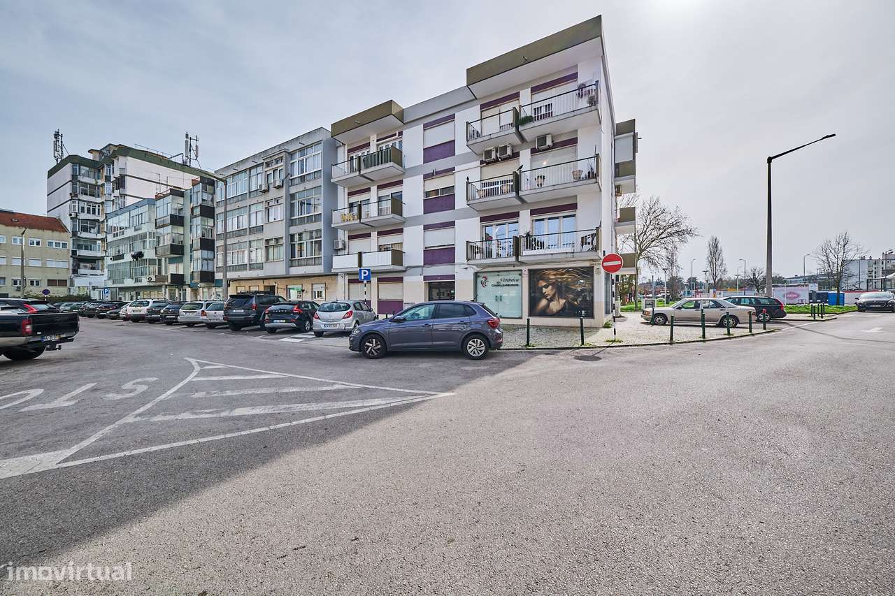 Apartamento com 3 quartos - Corroios-15