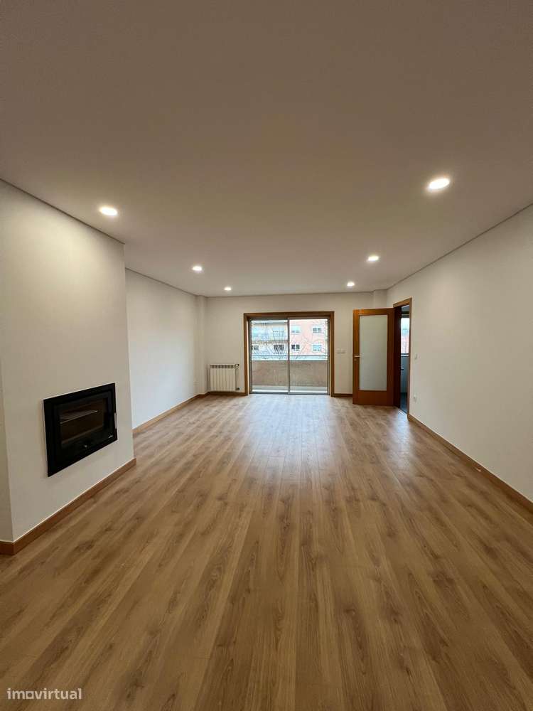 Apartamento T 4 Braga Nogueiró - Grande imagem: 2/19