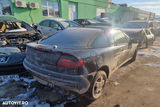 oglinda stanga dreapta far stop prag praguri planetara carenaj aparatoare de noroi Opel Tigra motor 1.4 benzina dezmembrez - 3