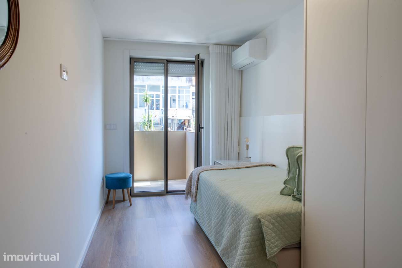 Apartamento T2 de construção recente junto ao El Corte Inglés em Gaia-13