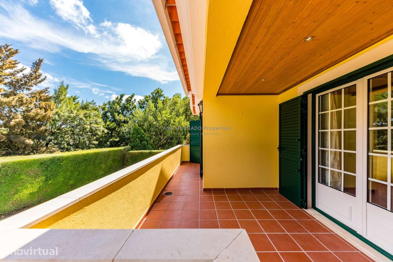Moradia T4+1 Geminada na Quinta da Beloura — Luminosidade, Conforto e-48
